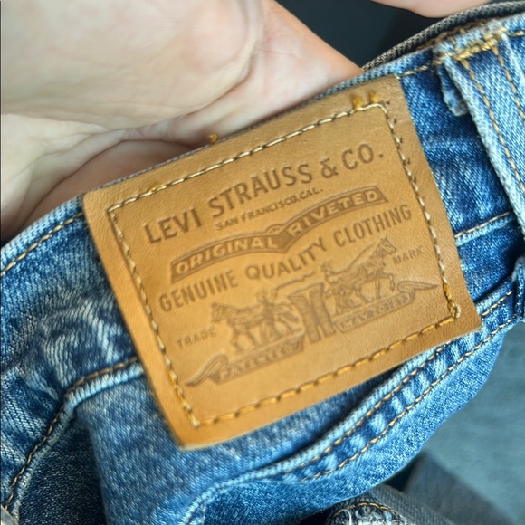 Levi's High Rise Blue Jeans - Picture 6 of 11